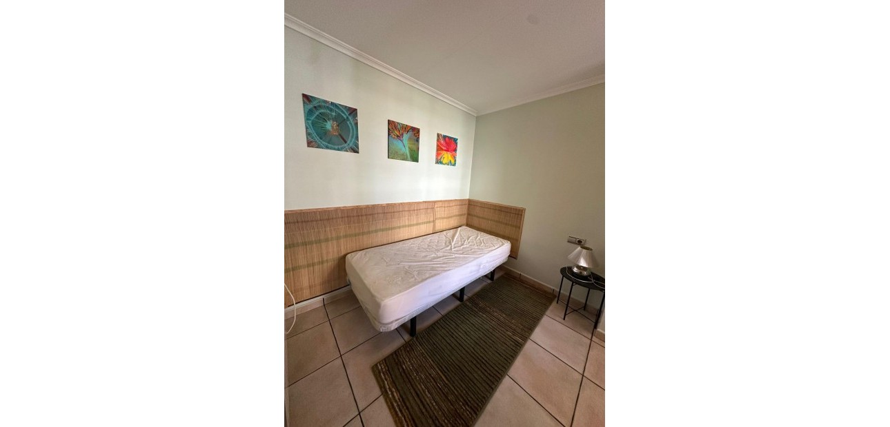Venta - Apartamento / piso -
Torrevieja - La Mata pueblo