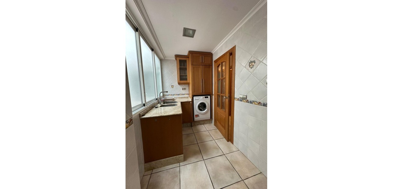 Venta - Apartamento / piso -
Torrevieja - La Mata pueblo