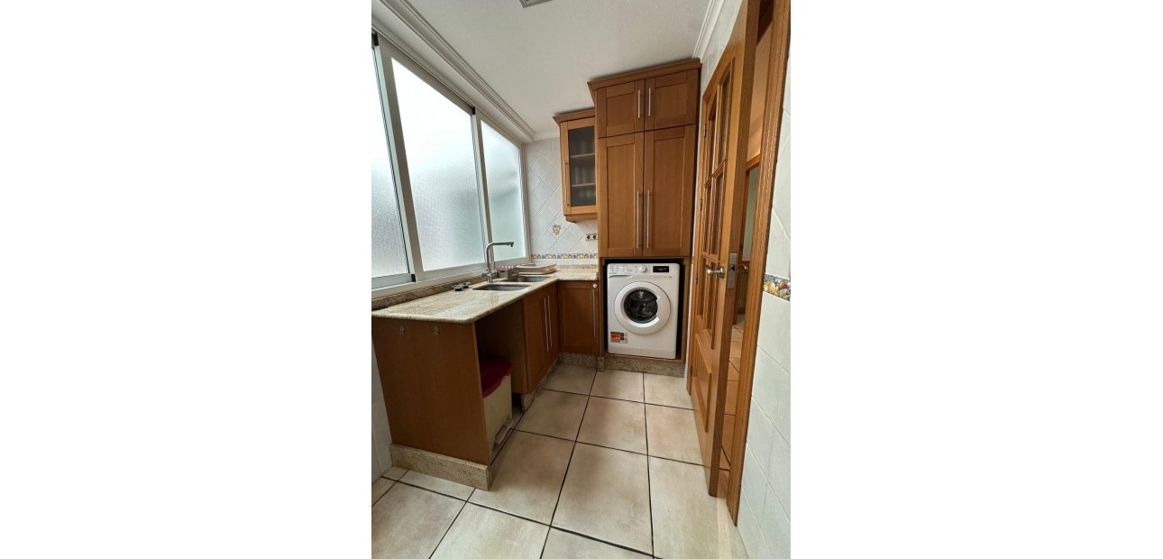 Venta - Apartamento / piso -
Torrevieja - La Mata pueblo