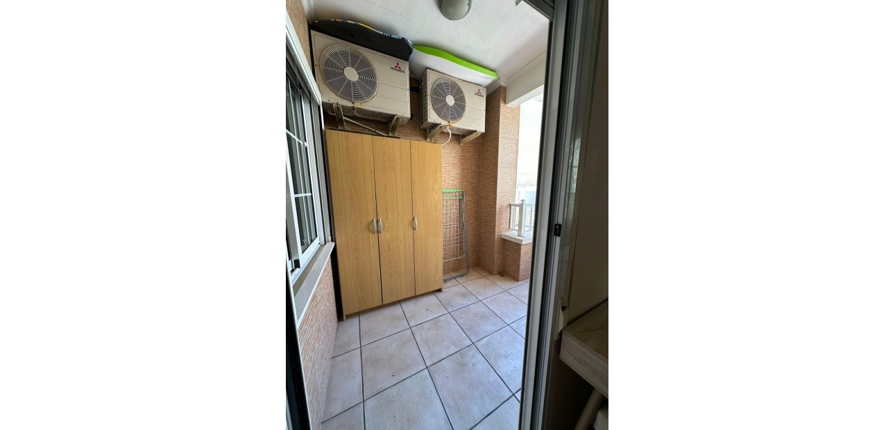 Venta - Apartamento / piso -
Torrevieja - La Mata pueblo