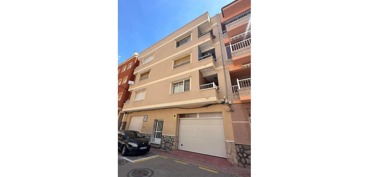 Venta - Apartamento / piso -
Torrevieja - La Mata pueblo