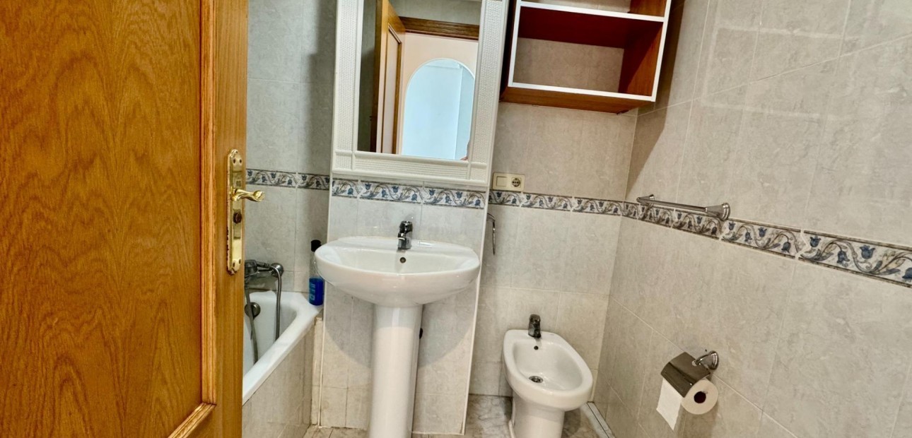 Venta - Apartamento / piso -
Torrevieja - torrevieja