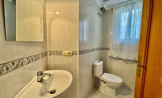 Venta - Apartamento / piso -
Torrevieja - torrevieja