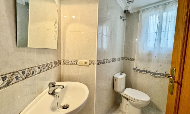 Venta - Apartamento / piso -
Torrevieja - torrevieja