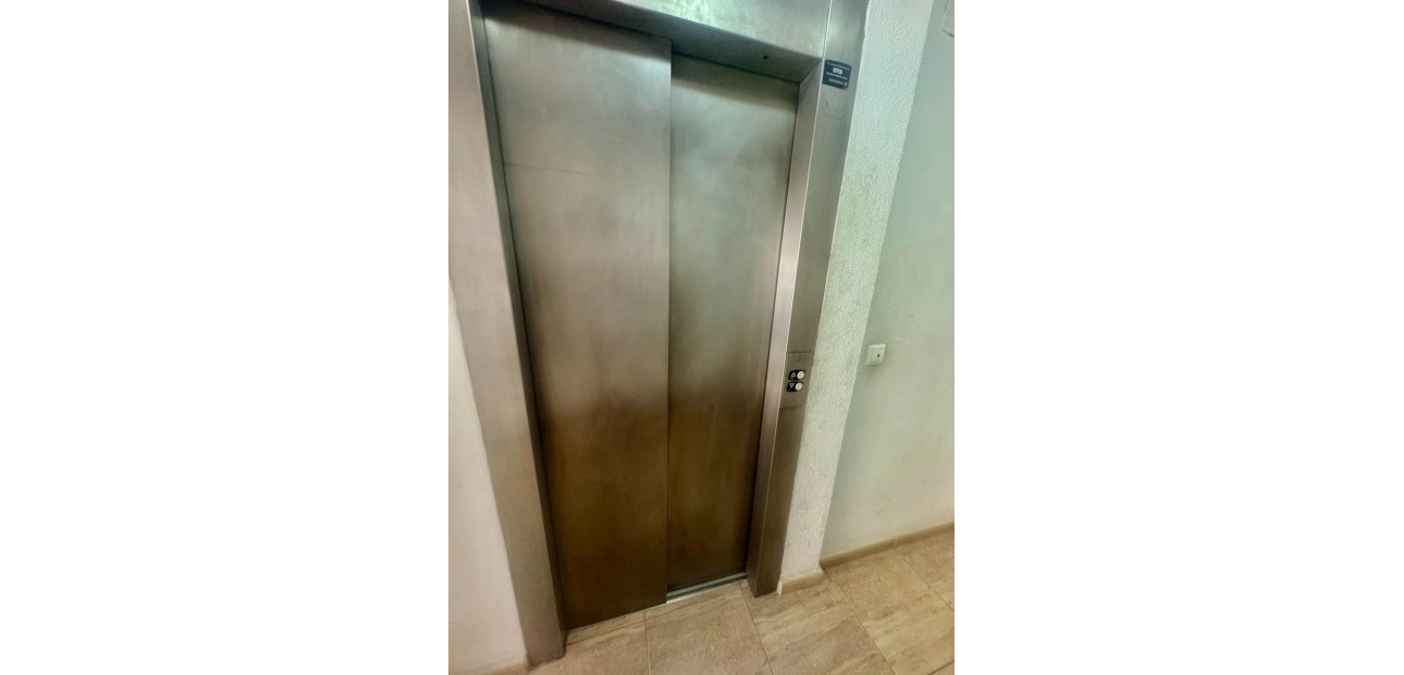 Venta - Apartamento / piso -
Torrevieja - torrevieja