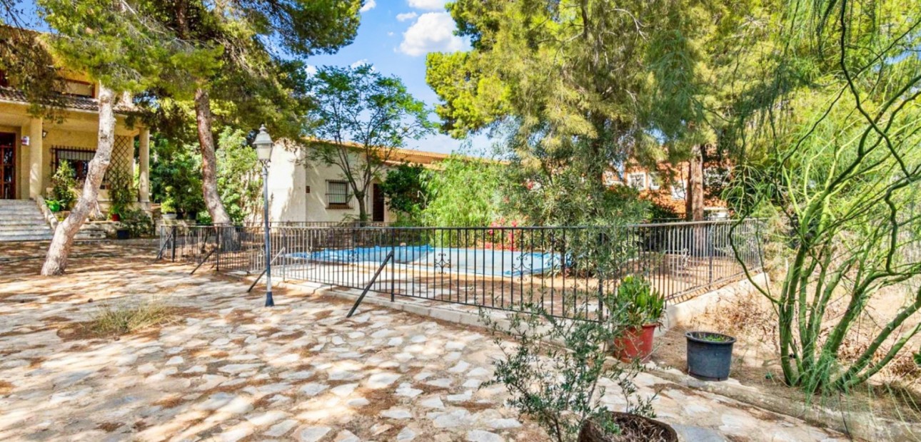 Sale - Detached Villa -
Torrevieja - Los Balcones - Los Altos del Edén