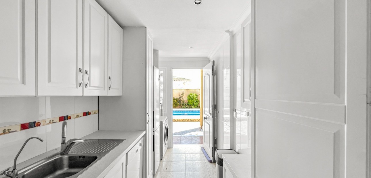 Venta - Apartamento / piso -
Orihuela Costa - Playa Flamenca
