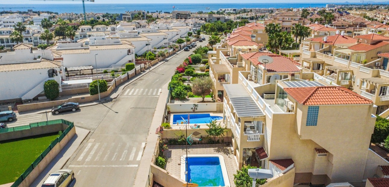 Venta - Apartamento / piso -
Orihuela Costa - Playa Flamenca
