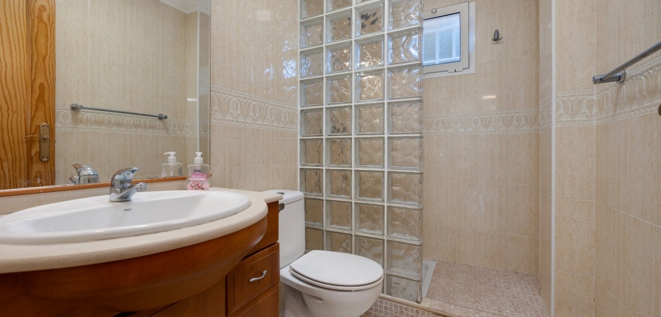 Venta - Apartamento / piso -
Orihuela Costa - Playa Flamenca