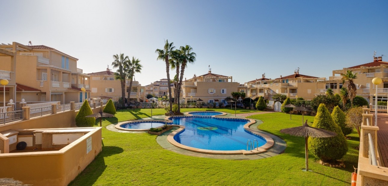 Venta - Apartamento / piso -
Orihuela Costa - Playa Flamenca