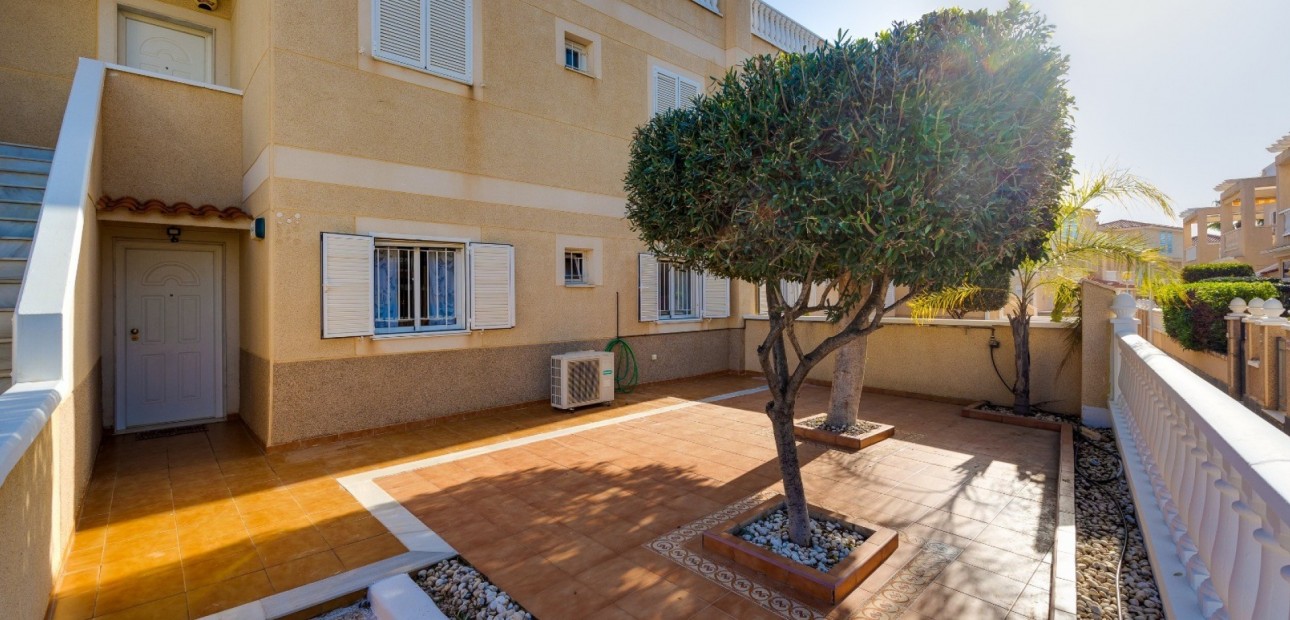 Venta - Apartamento / piso -
Orihuela Costa - Playa Flamenca
