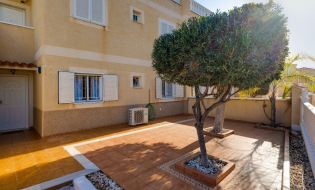 Venta - Apartamento / piso -
Orihuela Costa - Playa Flamenca