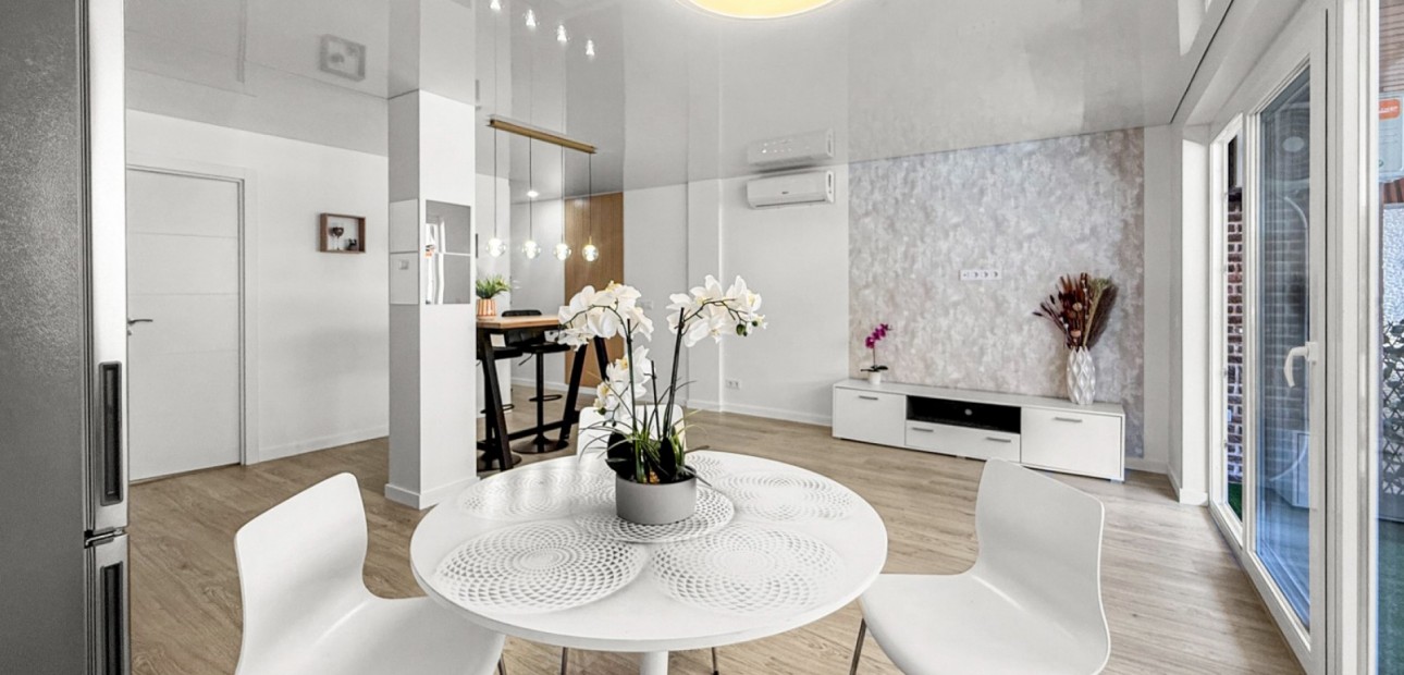 Herverkoop - Appartement / flat -
Torrevieja - El Acequión - Los Náufragos