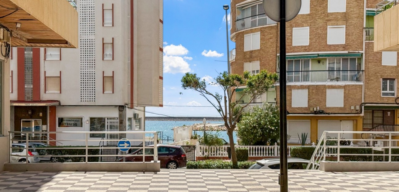 Herverkoop - Appartement / flat -
Torrevieja - El Acequión - Los Náufragos