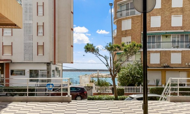 Herverkoop - Appartement / flat -
Torrevieja - El Acequión - Los Náufragos