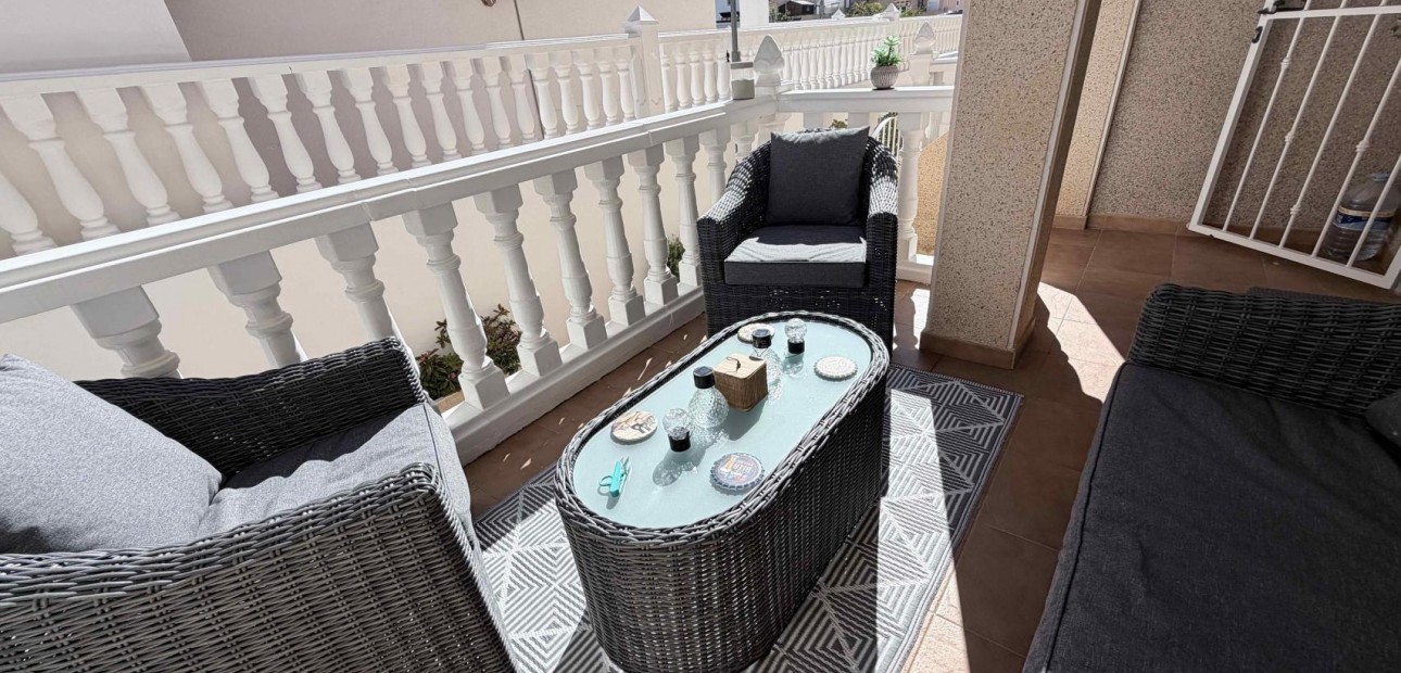 Herverkoop - Terraced house -
Orihuela Costa - La Chismosa