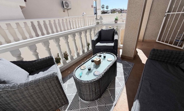 Herverkoop - Terraced house -
Orihuela Costa - La Chismosa
