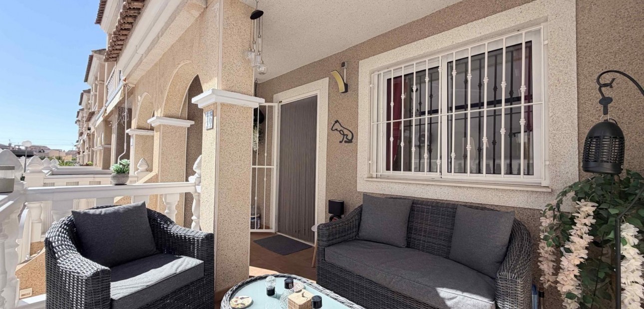 Herverkoop - Terraced house -
Orihuela Costa - La Chismosa