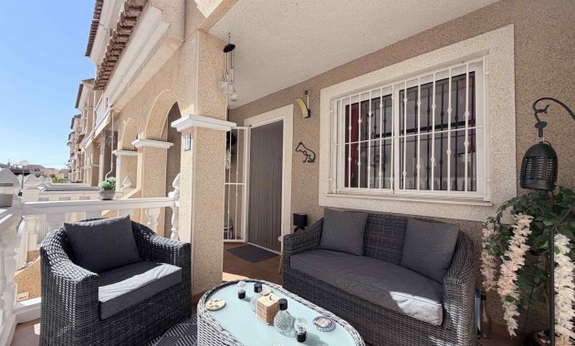 Herverkoop - Terraced house -
Orihuela Costa - La Chismosa