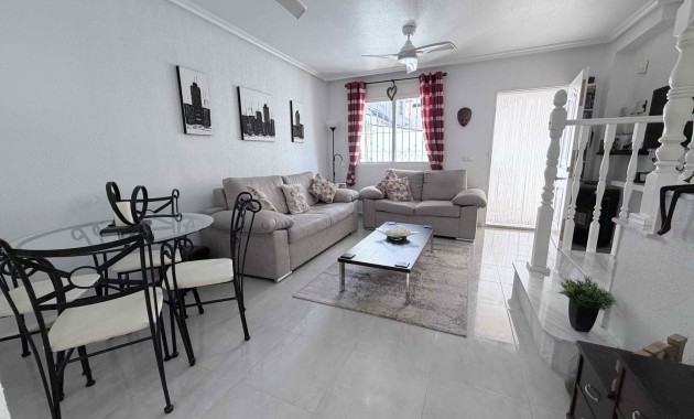 Herverkoop - Terraced house -
Orihuela Costa - La Chismosa