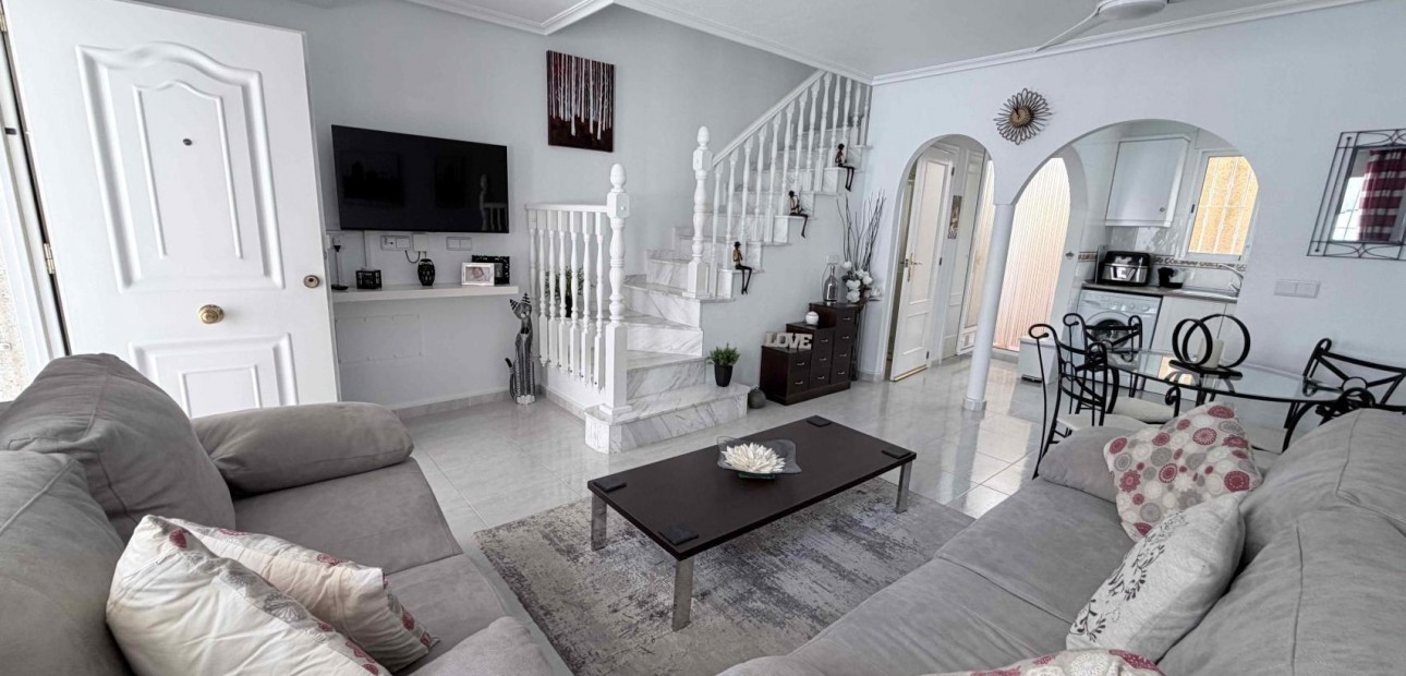 Herverkoop - Terraced house -
Orihuela Costa - La Chismosa
