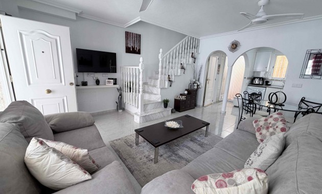 Herverkoop - Terraced house -
Orihuela Costa - La Chismosa