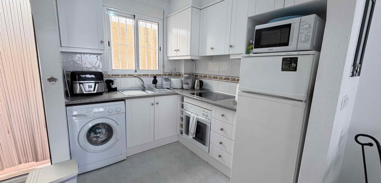 Herverkoop - Terraced house -
Orihuela Costa - La Chismosa