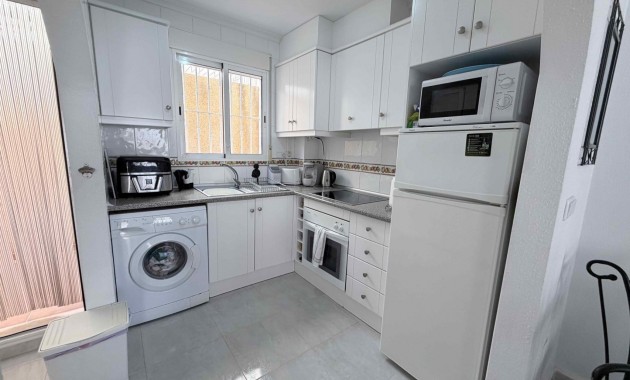 Herverkoop - Terraced house -
Orihuela Costa - La Chismosa