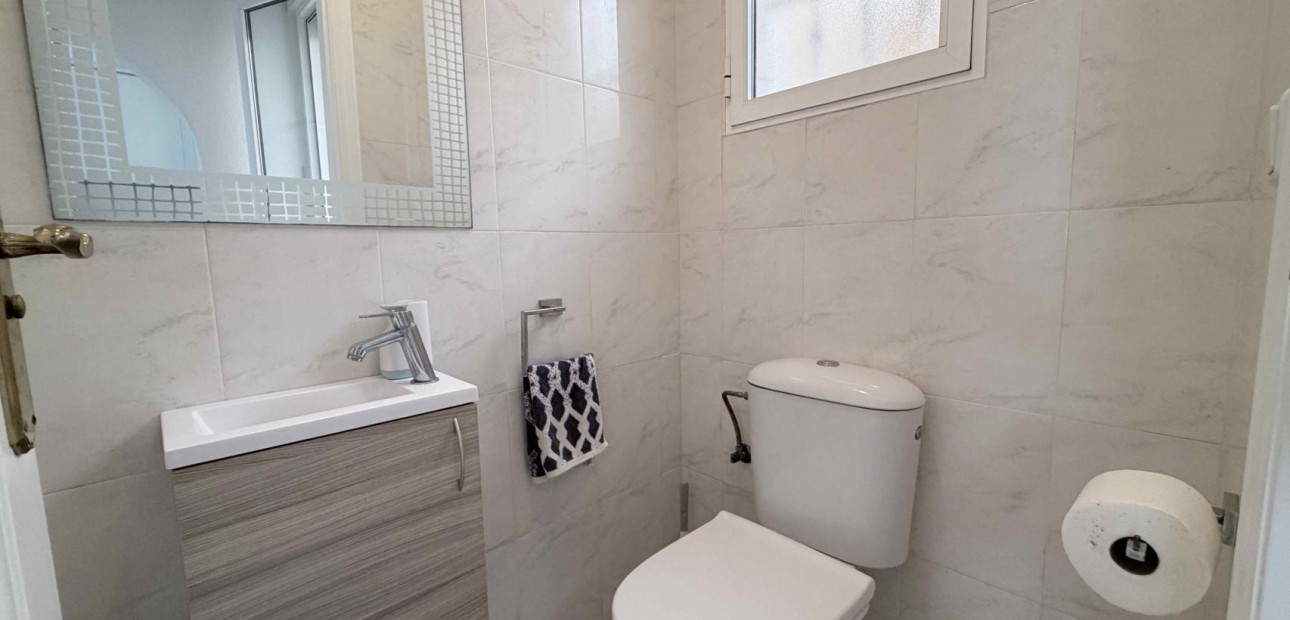 Herverkoop - Terraced house -
Orihuela Costa - La Chismosa
