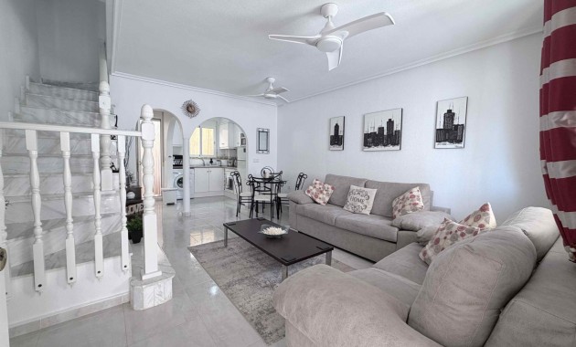 Herverkoop - Terraced house -
Orihuela Costa - La Chismosa