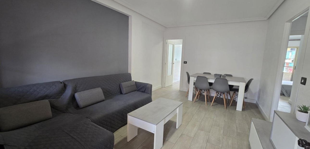 Sale - Apartment / flat -
Torrevieja - Acequion