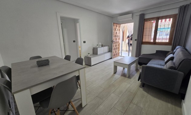 Sale - Apartment / flat -
Torrevieja - Acequion