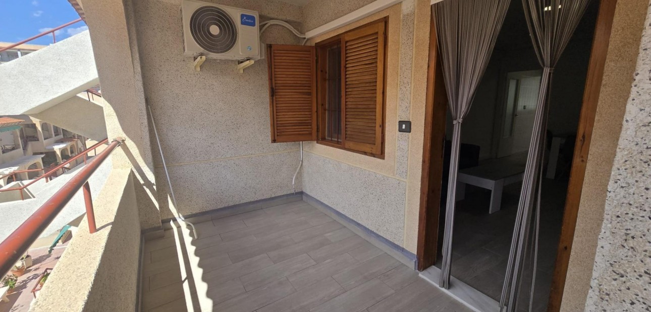 Sale - Apartment / flat -
Torrevieja - Acequion