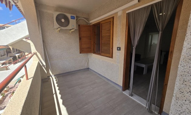 Sale - Apartment / flat -
Torrevieja - Acequion