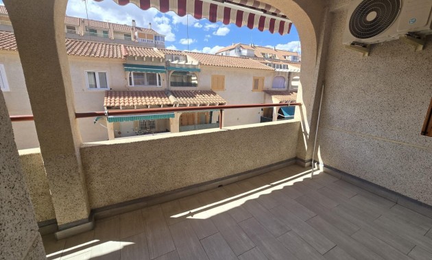 Sale - Apartment / flat -
Torrevieja - Acequion