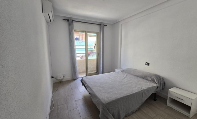 Sale - Apartment / flat -
Torrevieja - Acequion