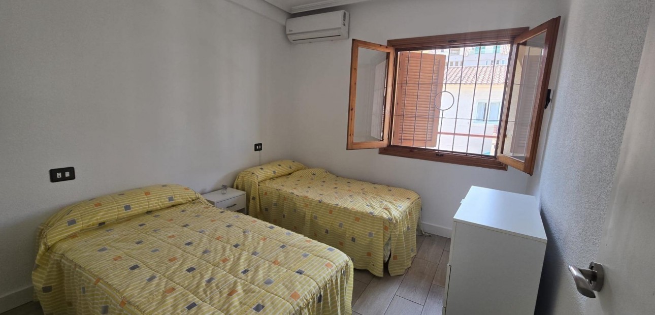 Sale - Apartment / flat -
Torrevieja - Acequion