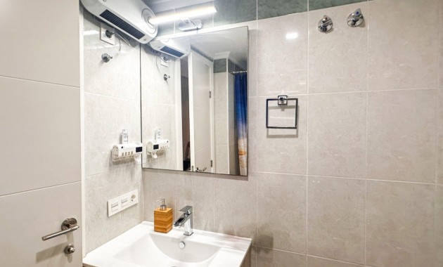 Sale - Apartment / flat -
Torrevieja - torrevieja