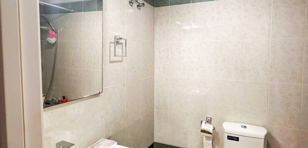 Sale - Apartment / flat -
Torrevieja - torrevieja