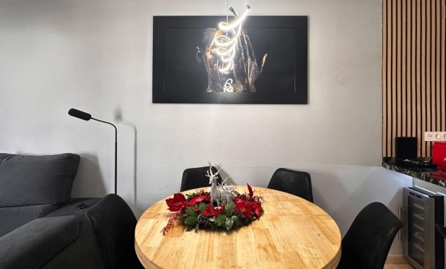 Sale - Apartment / flat -
Torrevieja - torrevieja