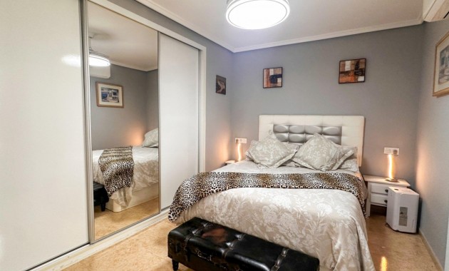 Sale - Apartment / flat -
Torrevieja - torrevieja