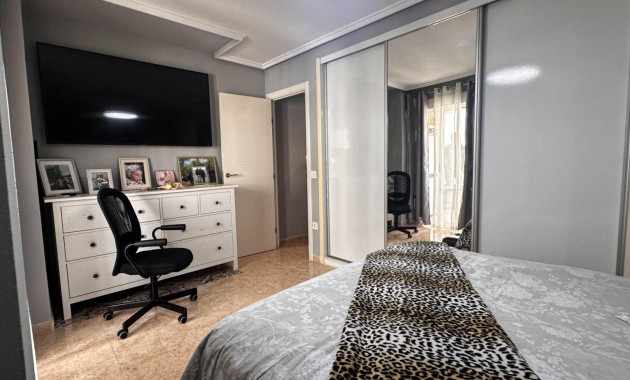 Sale - Apartment / flat -
Torrevieja - torrevieja