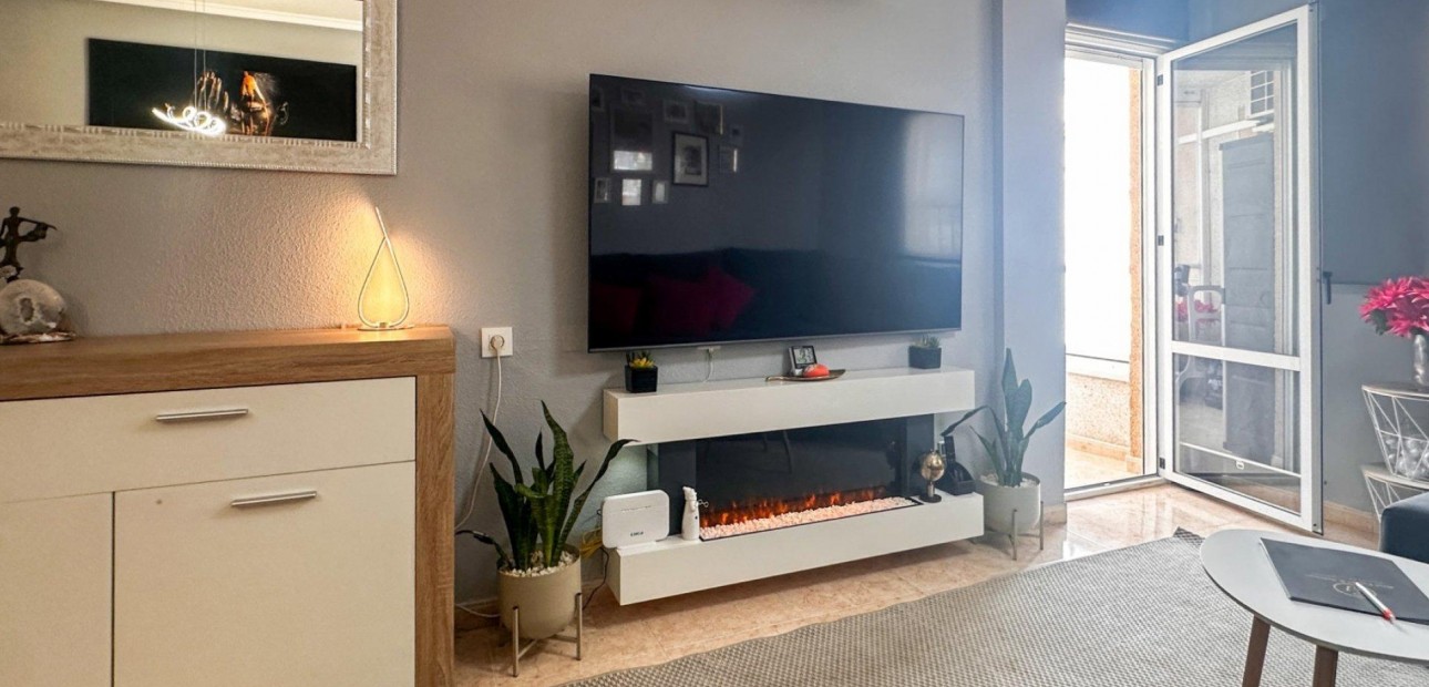 Sale - Apartment / flat -
Torrevieja - torrevieja