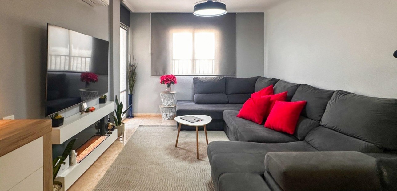 Sale - Apartment / flat -
Torrevieja - torrevieja