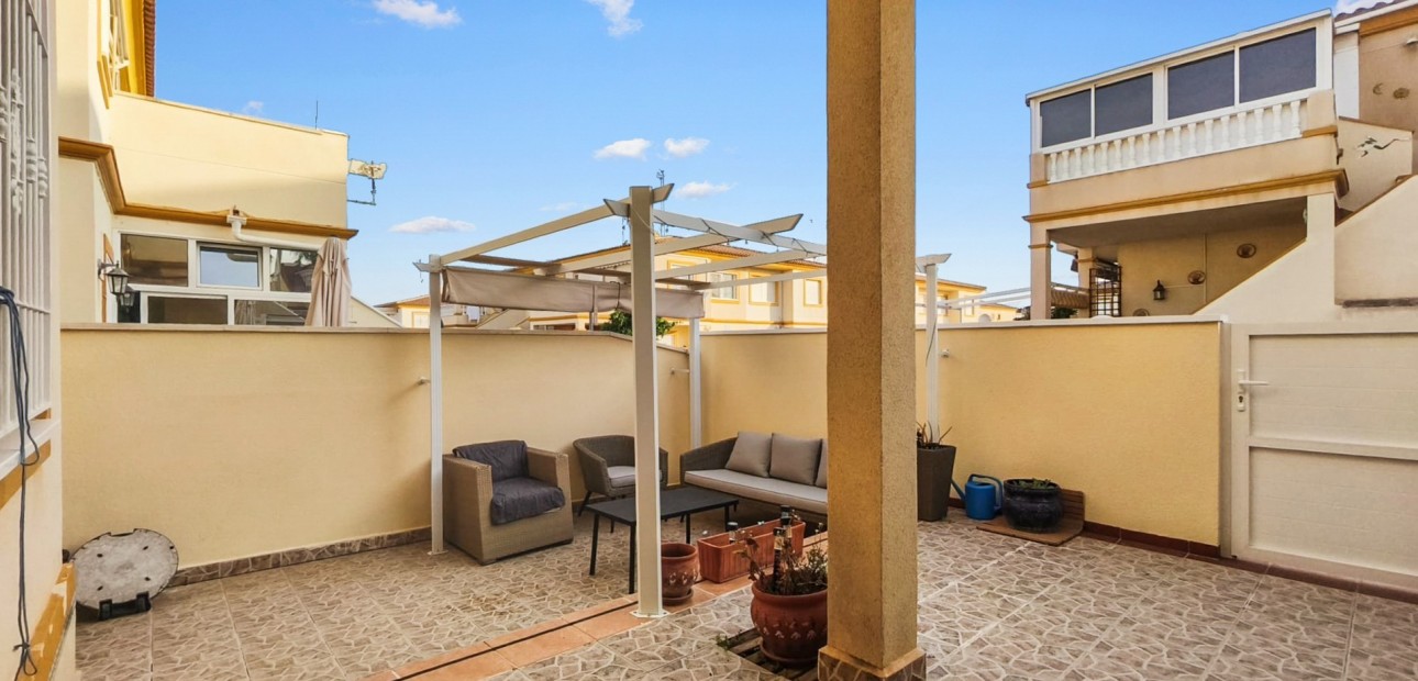 Venta - Apartamento / piso -
Orihuela Costa - Playa Flamenca