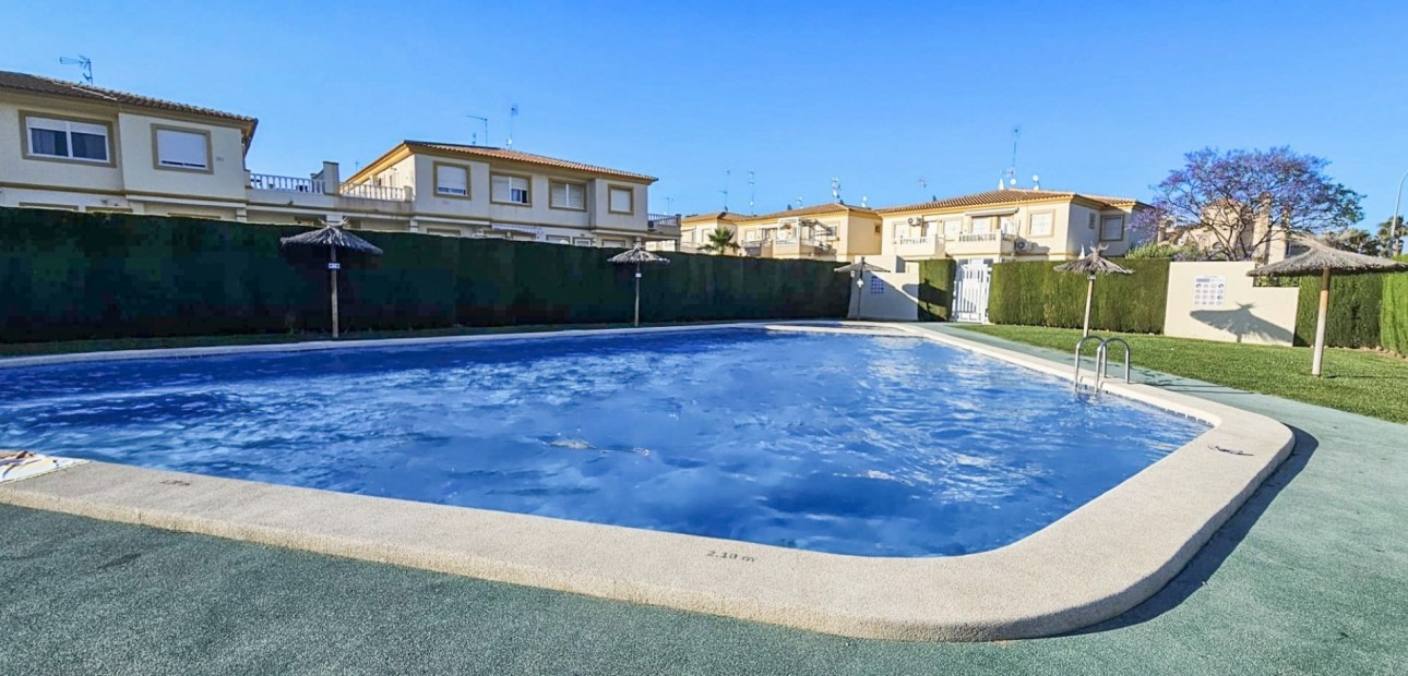 Venta - Apartamento / piso -
Orihuela Costa - Playa Flamenca