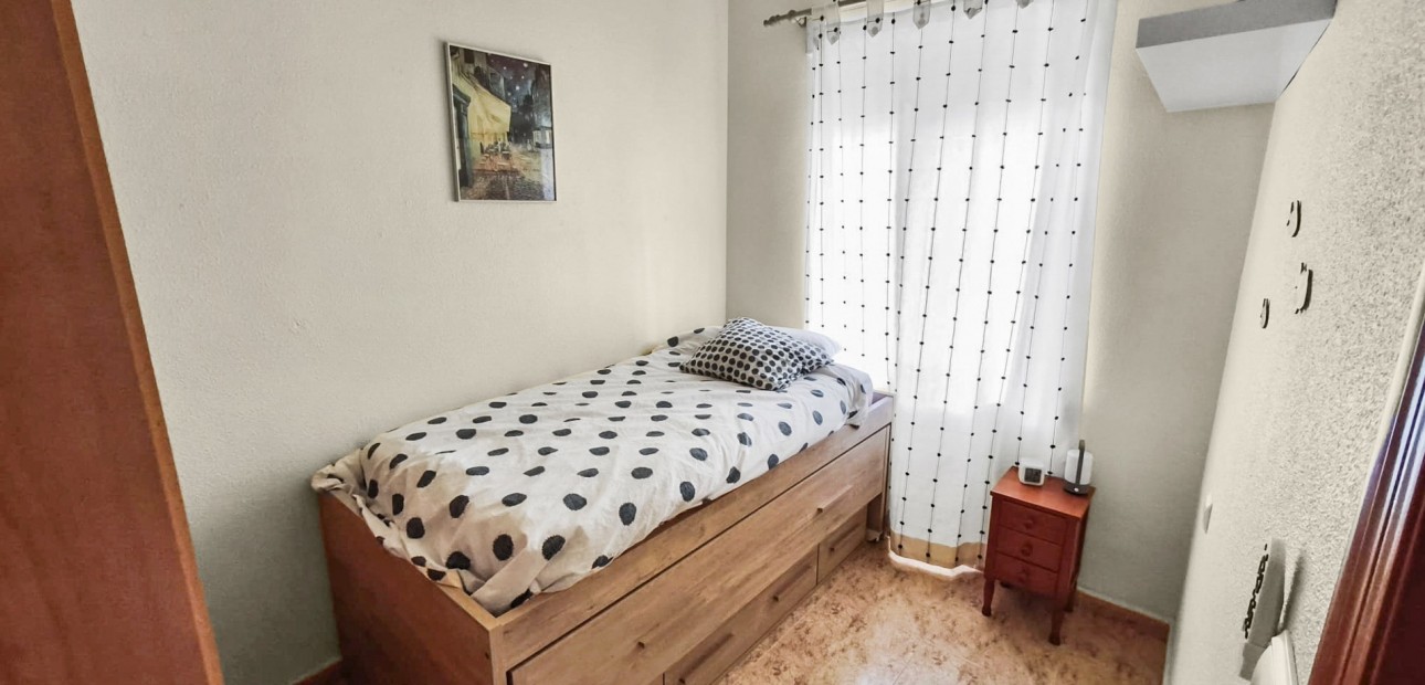 Venta - Apartamento / piso -
Orihuela Costa - Playa Flamenca