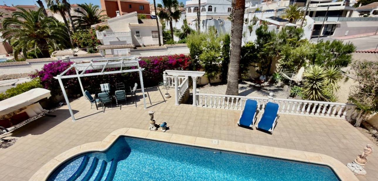 Herverkoop - Villa -
Ciudad Quesada