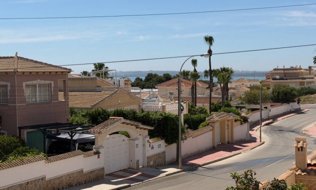 Herverkoop - Villa -
Ciudad Quesada