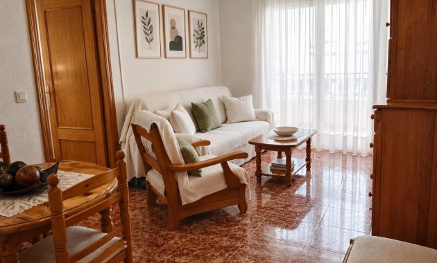 Herverkoop - Appartement / flat -
Torrevieja - torrevieja